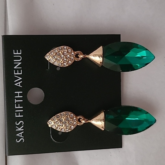 Saks Fifth Avenue Emerald Green Dangle Earrings - Prom, Homecoming, Formal - Picture 9 of 13